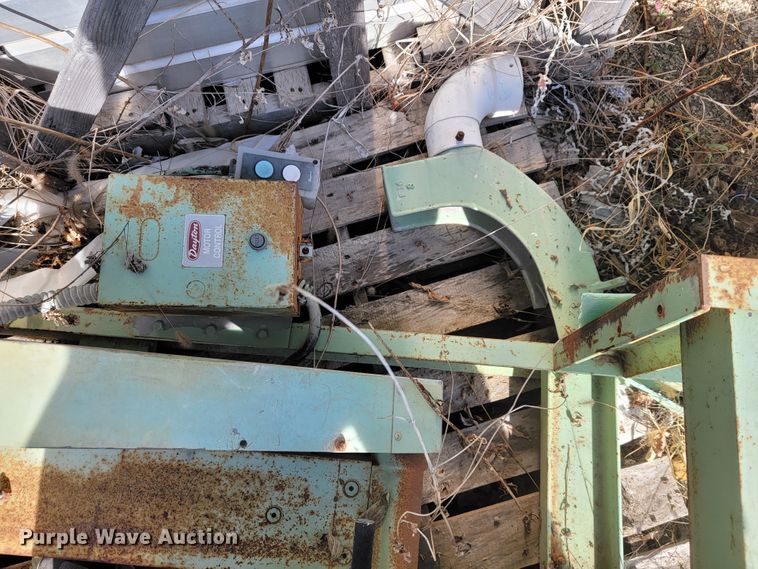 image for item JE9231 (2) saws