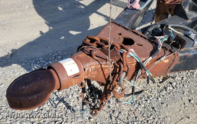 image for item JE9235 2000 Mckee  portable toilet trailer