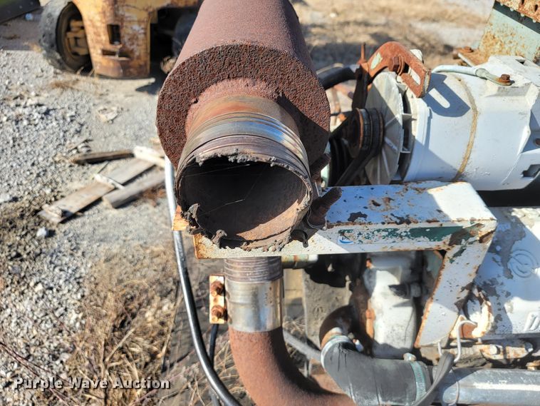 image for item JE9241 Detroit Diesel 871  engine