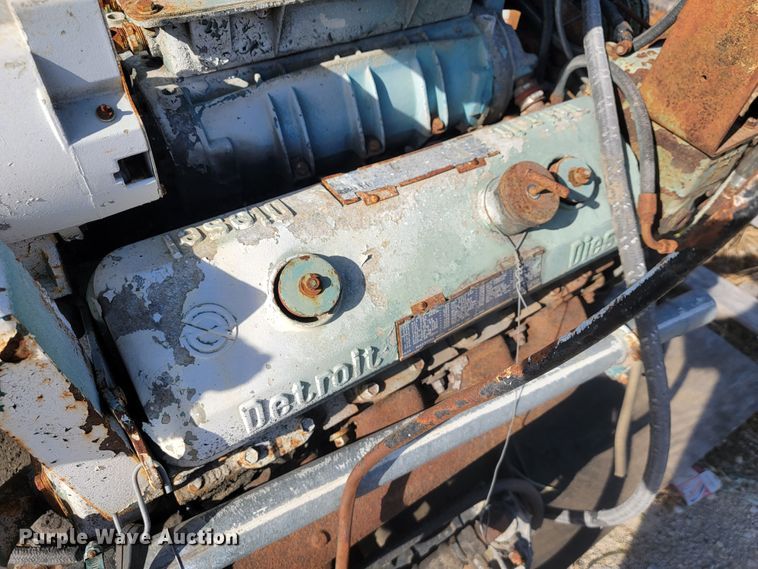 image for item JE9241 Detroit Diesel 871  engine