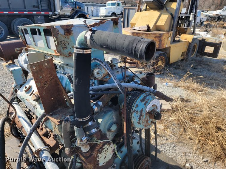 image for item JE9241 Detroit Diesel 871  engine