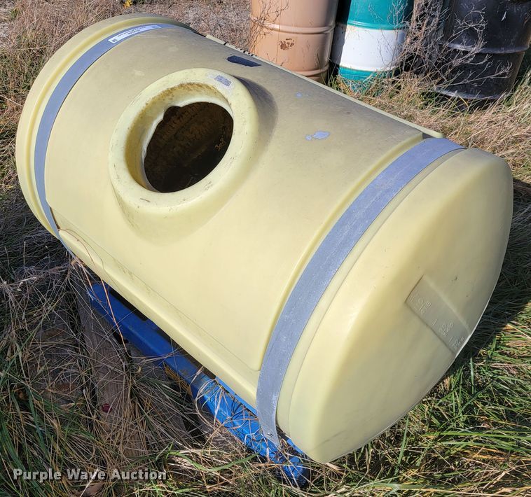 image for item JE9248 Poly tank