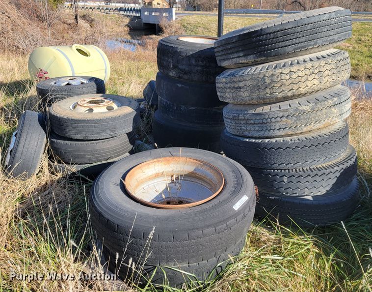 image for item JE9249 Approximately 19 tires