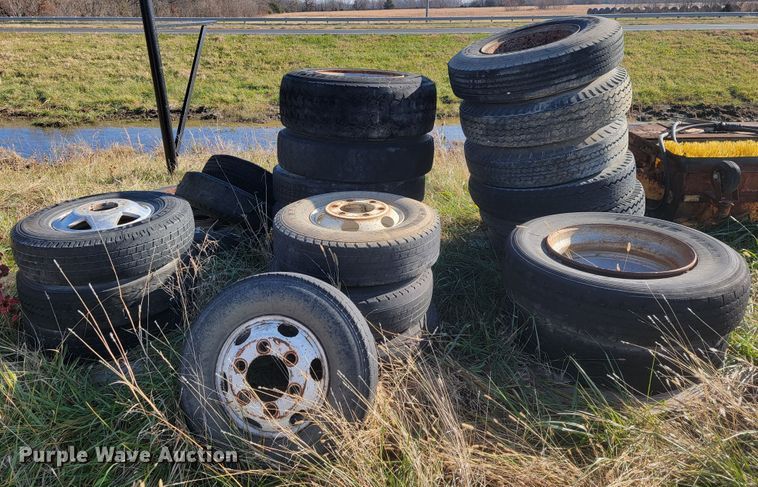 image for item JE9249 Approximately 19 tires