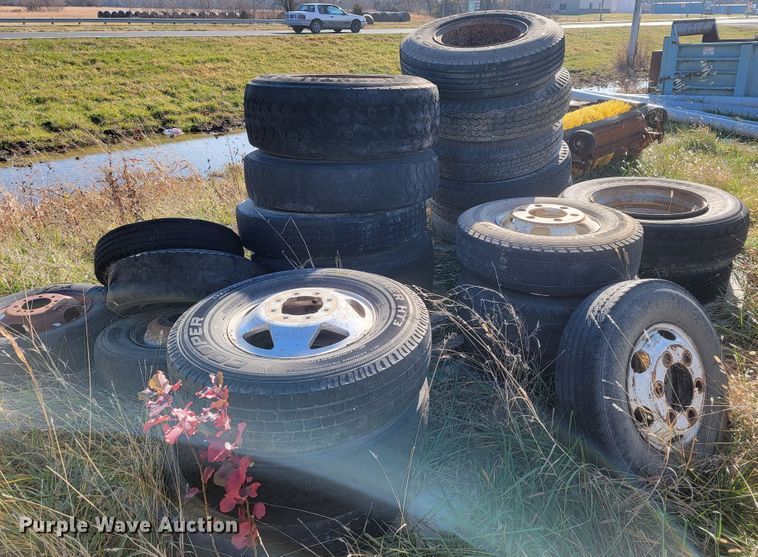 image for item JE9249 Approximately 19 tires