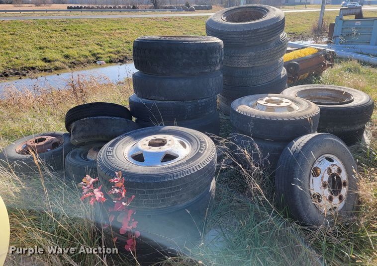 image for item JE9249 Approximately 19 tires