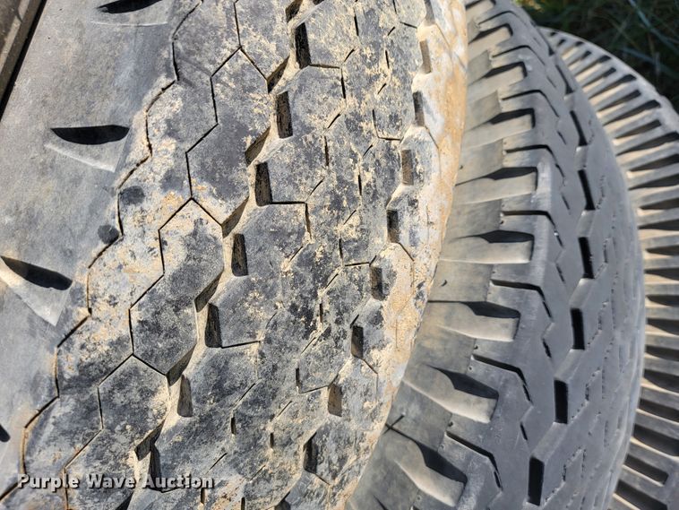 image for item JE9249 Approximately 19 tires