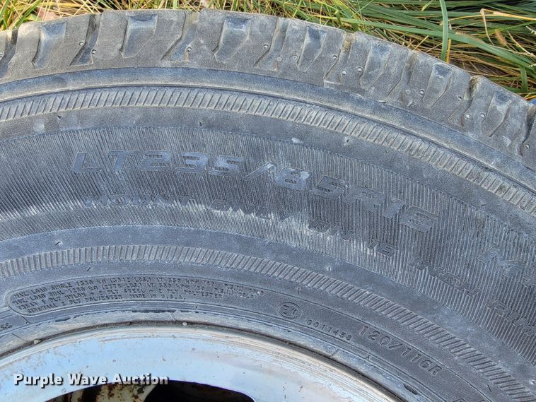 image for item JE9249 Approximately 19 tires