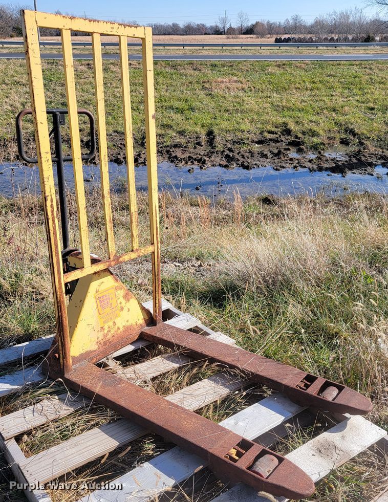 image for item JE9253 Pallet Mule 48-27-55LBR-RPB  pallet jack