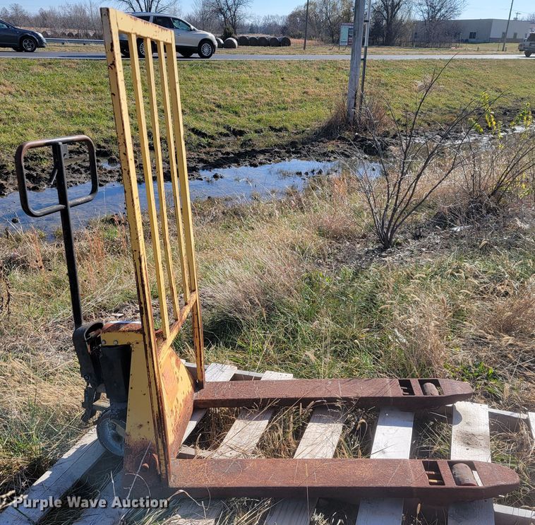 image for item JE9253 Pallet Mule 48-27-55LBR-RPB  pallet jack