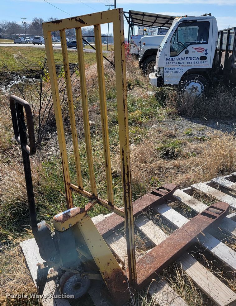 image for item JE9253 Pallet Mule 48-27-55LBR-RPB  pallet jack