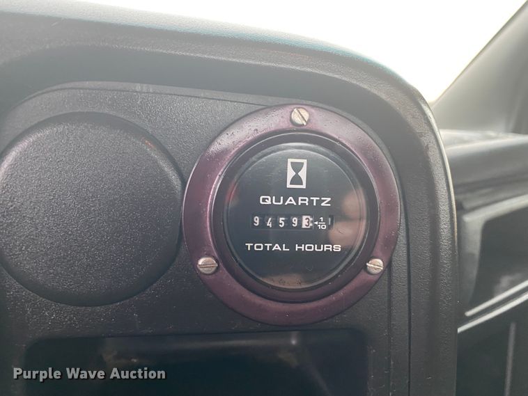 image for item JN9115 2006 GMC C7500  truck cab and chassis