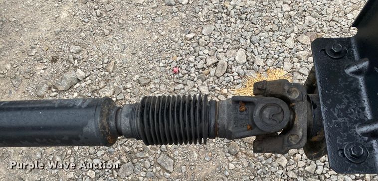 image for item JN9115 2006 GMC C7500  truck cab and chassis