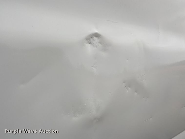 image for item JN9115 2006 GMC C7500  truck cab and chassis