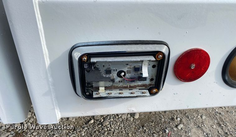 image for item JN9123 2004 International 7400  refuse truck