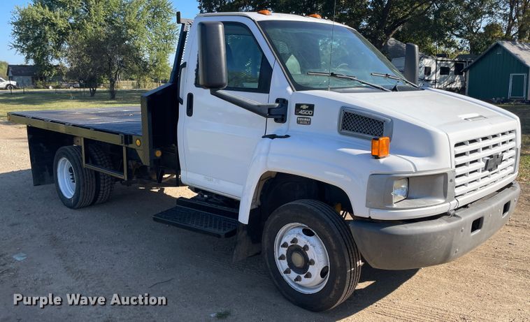image for item JQ9420 2004 Chevrolet C4500  dump flatbed truck
