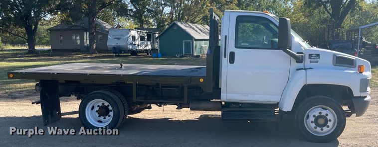 image for item JQ9420 2004 Chevrolet C4500  dump flatbed truck
