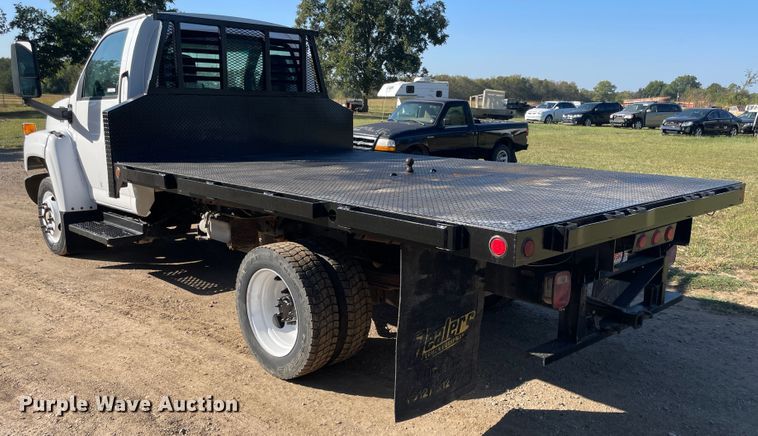 image for item JQ9420 2004 Chevrolet C4500  dump flatbed truck