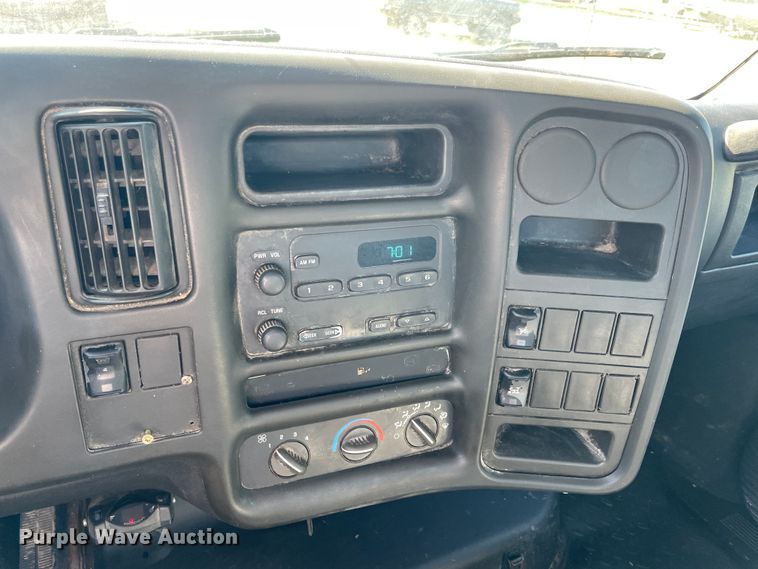 image for item JQ9420 2004 Chevrolet C4500  dump flatbed truck