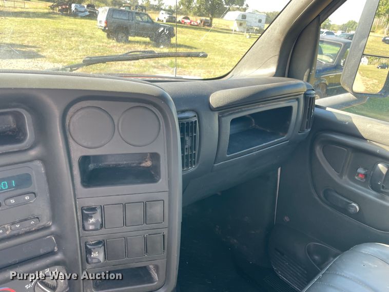 image for item JQ9420 2004 Chevrolet C4500  dump flatbed truck