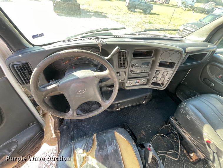 image for item JQ9420 2004 Chevrolet C4500  dump flatbed truck