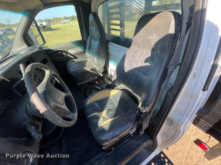 image for item JQ9420 2004 Chevrolet C4500  dump flatbed truck