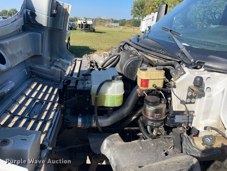 image for item JQ9420 2004 Chevrolet C4500  dump flatbed truck