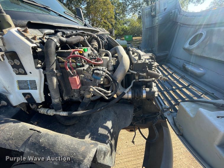 image for item JQ9420 2004 Chevrolet C4500  dump flatbed truck