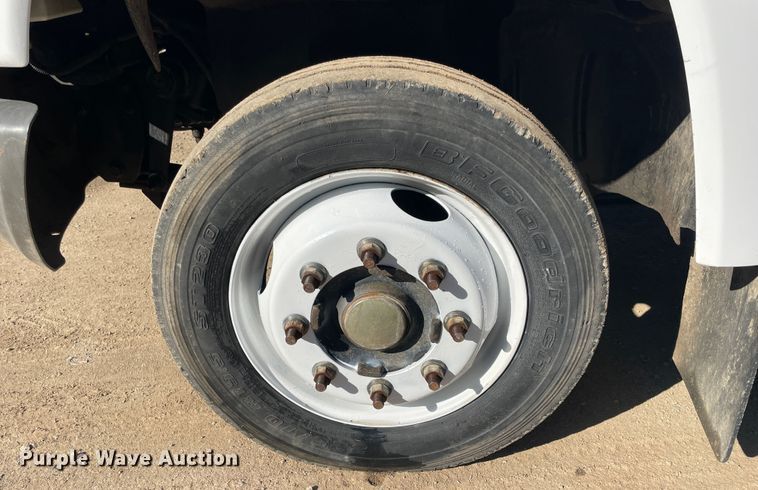 image for item JQ9420 2004 Chevrolet C4500  dump flatbed truck