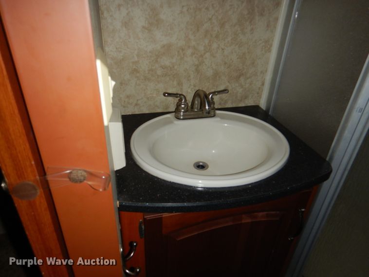 image for item JS9225 2012 Keystone Cougar  camper