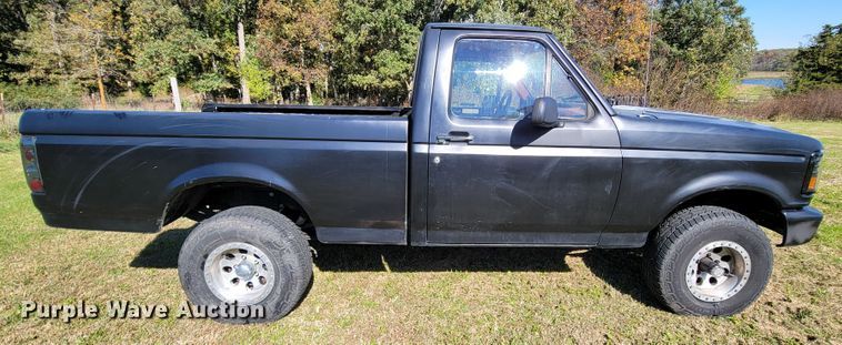 image for item KQ9131 1992 Ford F150  pickup truck