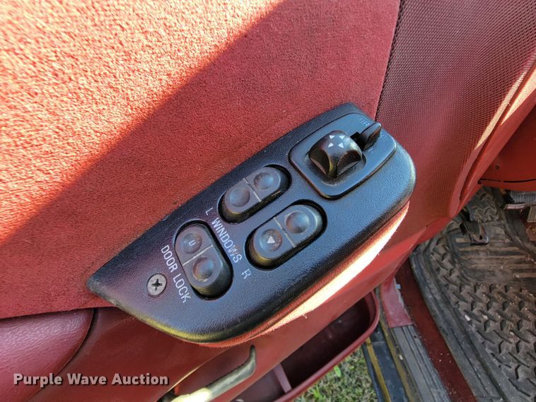 image for item KQ9131 1992 Ford F150  pickup truck