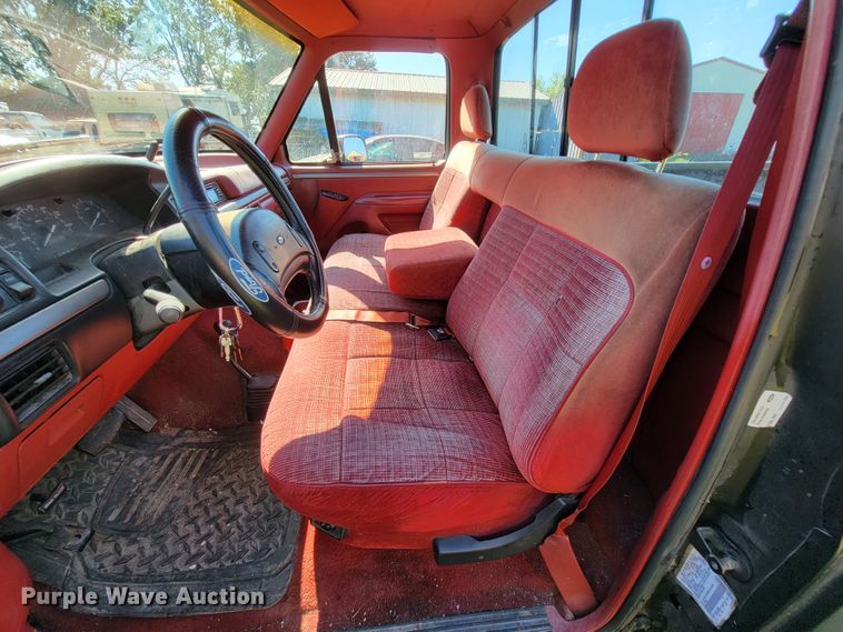 image for item KQ9131 1992 Ford F150  pickup truck