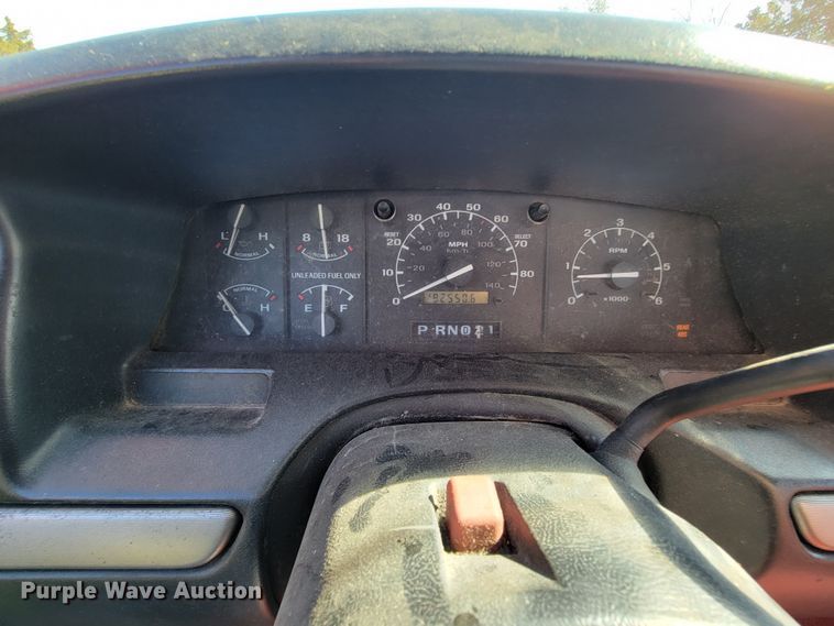 image for item KQ9131 1992 Ford F150  pickup truck