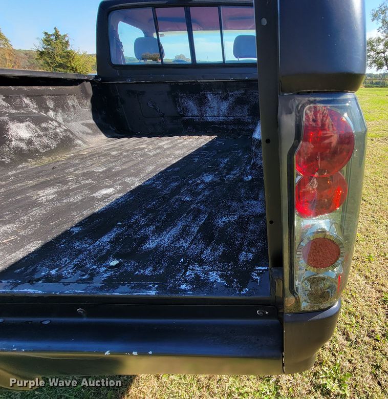 image for item KQ9131 1992 Ford F150  pickup truck