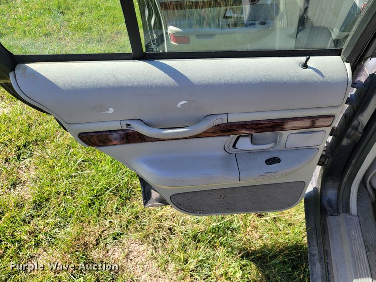 image for item KQ9132 2000 Mercury Grand Marquis