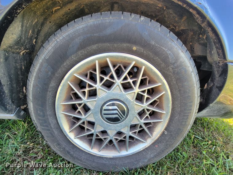 image for item KQ9132 2000 Mercury Grand Marquis