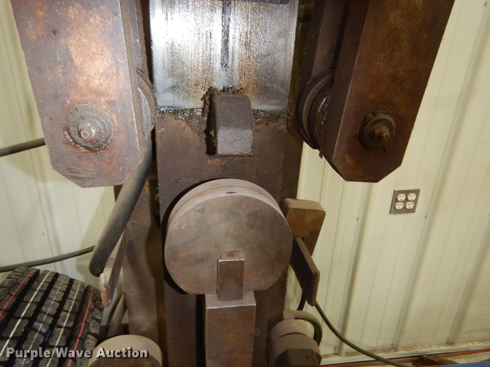 Ubolt bending machine in Mexico, MO Item JI9262 sold Purple Wave