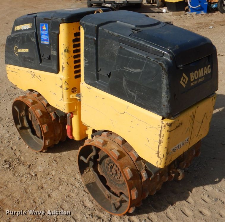 image for item DH7326 2018 Bomag BMP8500  trench compactor