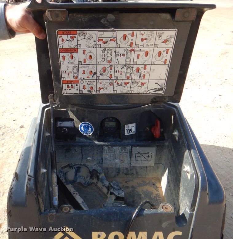 image for item DH7326 2018 Bomag BMP8500  trench compactor