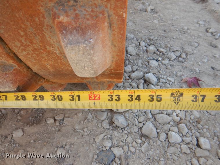 image for item DH7326 2018 Bomag BMP8500  trench compactor