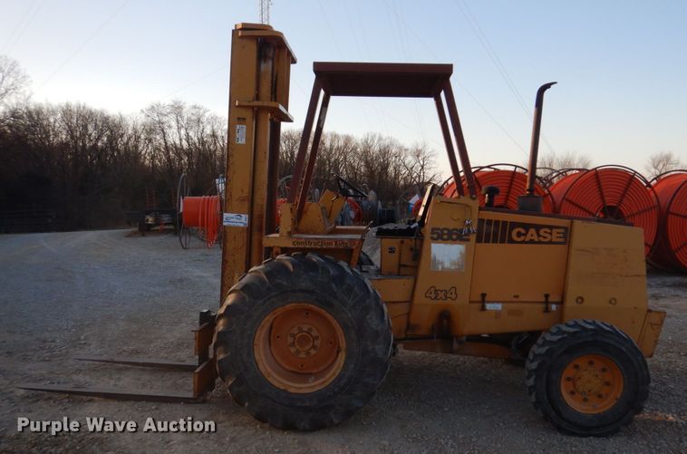 image for item DH8127 1993 Case 586E  forklift
