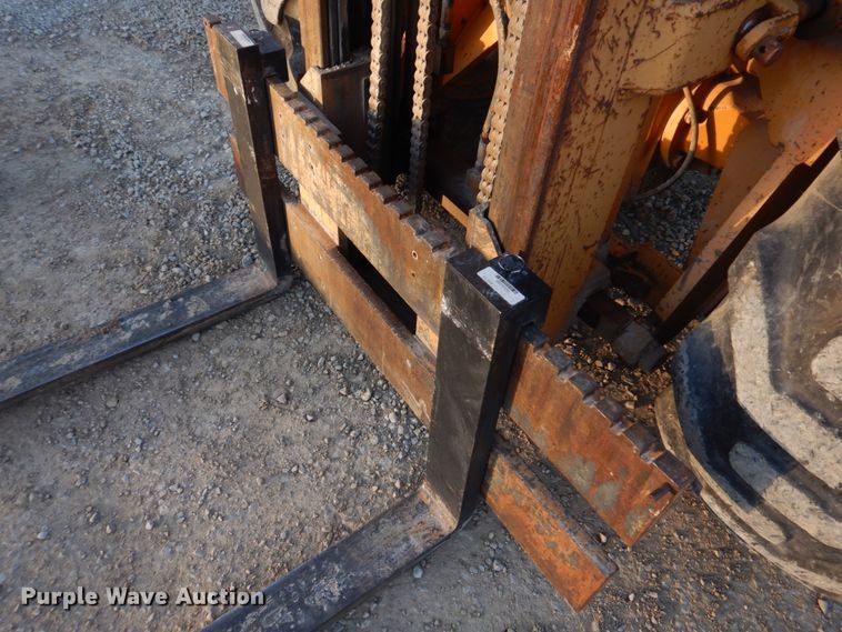 image for item DH8127 1993 Case 586E  forklift