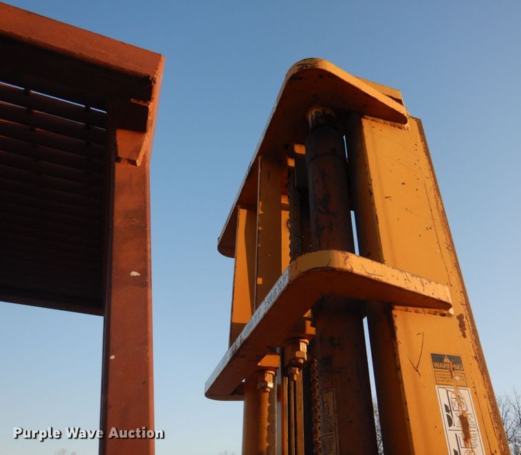 image for item DH8127 1993 Case 586E  forklift