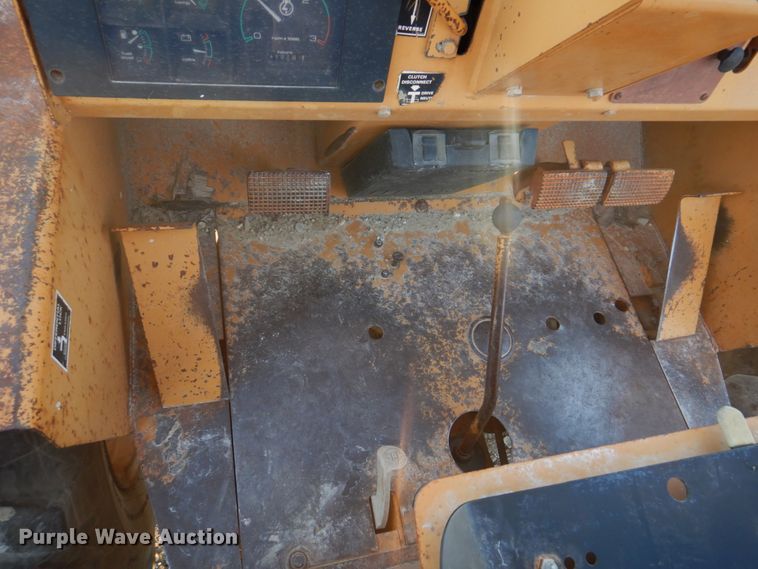 image for item DH8127 1993 Case 586E  forklift