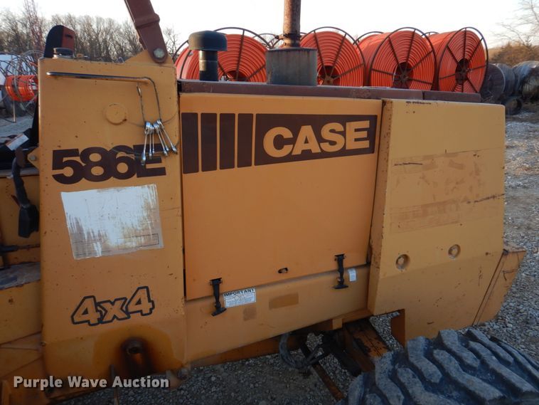 image for item DH8127 1993 Case 586E  forklift