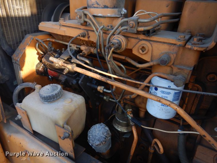 image for item DH8127 1993 Case 586E  forklift