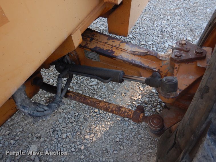 image for item DH8127 1993 Case 586E  forklift