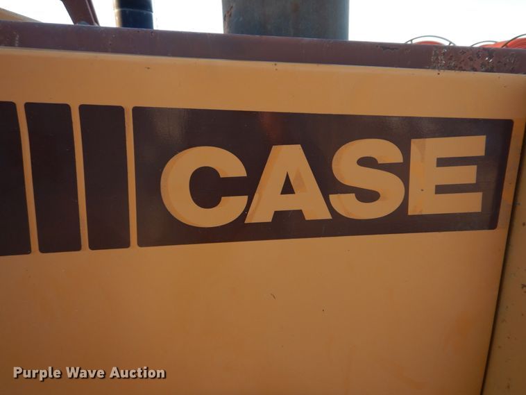 image for item DH8127 1993 Case 586E  forklift