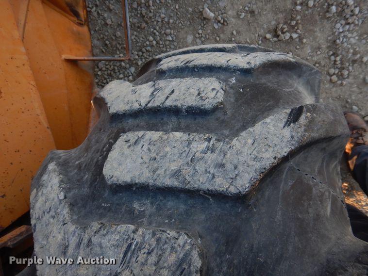 image for item DH8127 1993 Case 586E  forklift